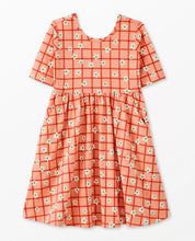 Load image into Gallery viewer, NWOT Hanna Andersson Skater Dress with Pockets