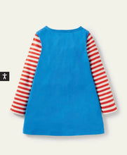 Load image into Gallery viewer, NWOT Mini Boden Appliqué Pocket Doctor Tunic