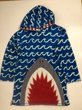 Load image into Gallery viewer, NWT Mini Boden Appliqué Towelling Throw-on