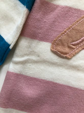Load image into Gallery viewer, NWOT Mini Boden Appliqué Cake Tunic (Minor fabric flaw)