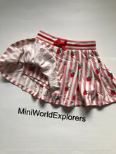 Load image into Gallery viewer, NWOT Mini Boden Pleated Jersey Skort