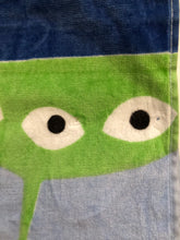 Load image into Gallery viewer, NWOT Pottery Barn 32"X 64" Beach Towel (Minor flaws) UPF 50+