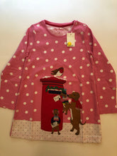 Load image into Gallery viewer, NWT Mini Boden Festive Scene Appliqué Tunic