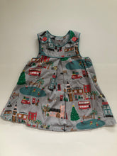 Load image into Gallery viewer, HTF VGUC Mini Boden Grey London Christmas Pinnie