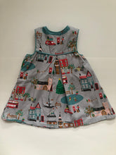 Load image into Gallery viewer, HTF VGUC Mini Boden Grey London Christmas Pinnie