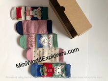 Load image into Gallery viewer, NWT Mini Boden Socks 5 Pack