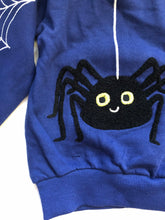 Load image into Gallery viewer, NWOT Mini Boden  sweatshirt and Joggers set(A small sewn tear)