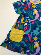 Load image into Gallery viewer, NWT Mini Boden Short-sleeved Printed Tunic