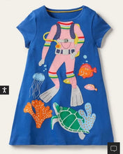 Load image into Gallery viewer, NWOT Mini Boden Fun Big Appliqué Dress