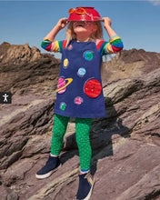 Load image into Gallery viewer, NWOT Mini Boden Appliqué Planet Pocket Tunic