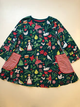 Load image into Gallery viewer, HTF VGUC Mini Boden 12 Days of Christmas Tunic