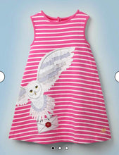 Load image into Gallery viewer, NWOT Mini Boden HP Stripy Appliqué Hedwig Dress