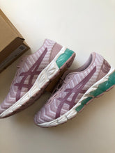 Load image into Gallery viewer, NWT Women ASICS GEL-QUANTUM 180 5 KNIT Running Shoes