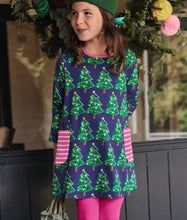 Load image into Gallery viewer, NWT Mini Boden Printed Jersey Pocket Tunic
