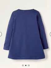 Load image into Gallery viewer, NWOT Mini Boden Festive Scene Appliqué Tunic