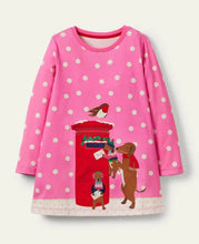 Load image into Gallery viewer, NWT Mini Boden Festive Scene Appliqué Tunic