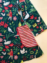 Load image into Gallery viewer, HTF VGUC Mini Boden 12 Days of Christmas Tunic