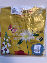 Load image into Gallery viewer, NWT Mini Boden Flutter Fun Fact T-shirt