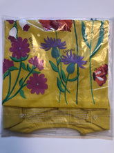 Load image into Gallery viewer, NWT Mini Boden Flutter Fun Fact T-shirt