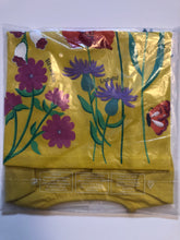 Load image into Gallery viewer, NWT Mini Boden Flutter Fun Fact T-shirt