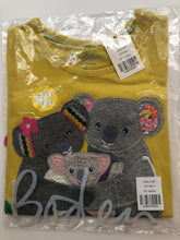 Load image into Gallery viewer, HTF NWT Mini Boden Hugging Applique T-shirt