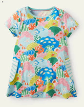 Load image into Gallery viewer, NWOT Mini Boden Short-sleeved Printed Tunic