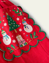 Load image into Gallery viewer, NWT Mini Boden Embroidered Pocket Skirt