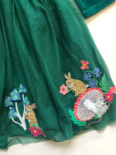 Load image into Gallery viewer, NWOT Mini Boden Velvet Tulle Appliqué Dress
