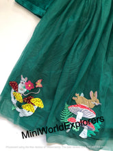 Load image into Gallery viewer, NWOT Mini Boden Velvet Tulle Appliqué Dress
