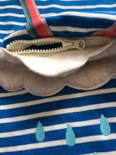 Load image into Gallery viewer, NWOT Mini Boden Appliqué Pocket Tunic
