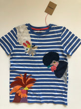 Load image into Gallery viewer, NWT Mini Boden Appliqué Textured T-Shirt

