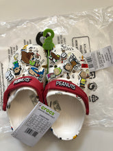 Load image into Gallery viewer, NWT Peanuts Snoopy Classic Clogs

