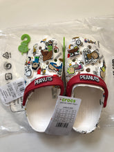 Load image into Gallery viewer, NWT Peanuts Snoopy Classic Clogs
