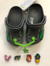 Load image into Gallery viewer, NWT Crocs Crocodile Clogs| Water Shoes-FREE 4 pc Charms
