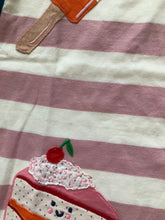 Load image into Gallery viewer, NWOT Mini Boden Appliqué Cake Tunic (Minor fabric flaw)

