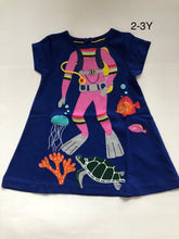 Load image into Gallery viewer, NWOT Mini Boden Fun Big Appliqué Dress
