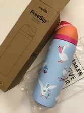 Load image into Gallery viewer, NWOT Owala Silly Goose FreeSip 32 OZ Stainless Steel Water Bottle
