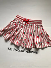 Load image into Gallery viewer, NWOT Mini Boden Pleated Jersey Skort
