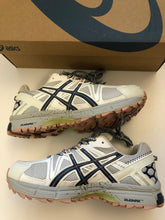 Load image into Gallery viewer, NWT ASICS Gel Kahana 8 Women’s Running Shoes
