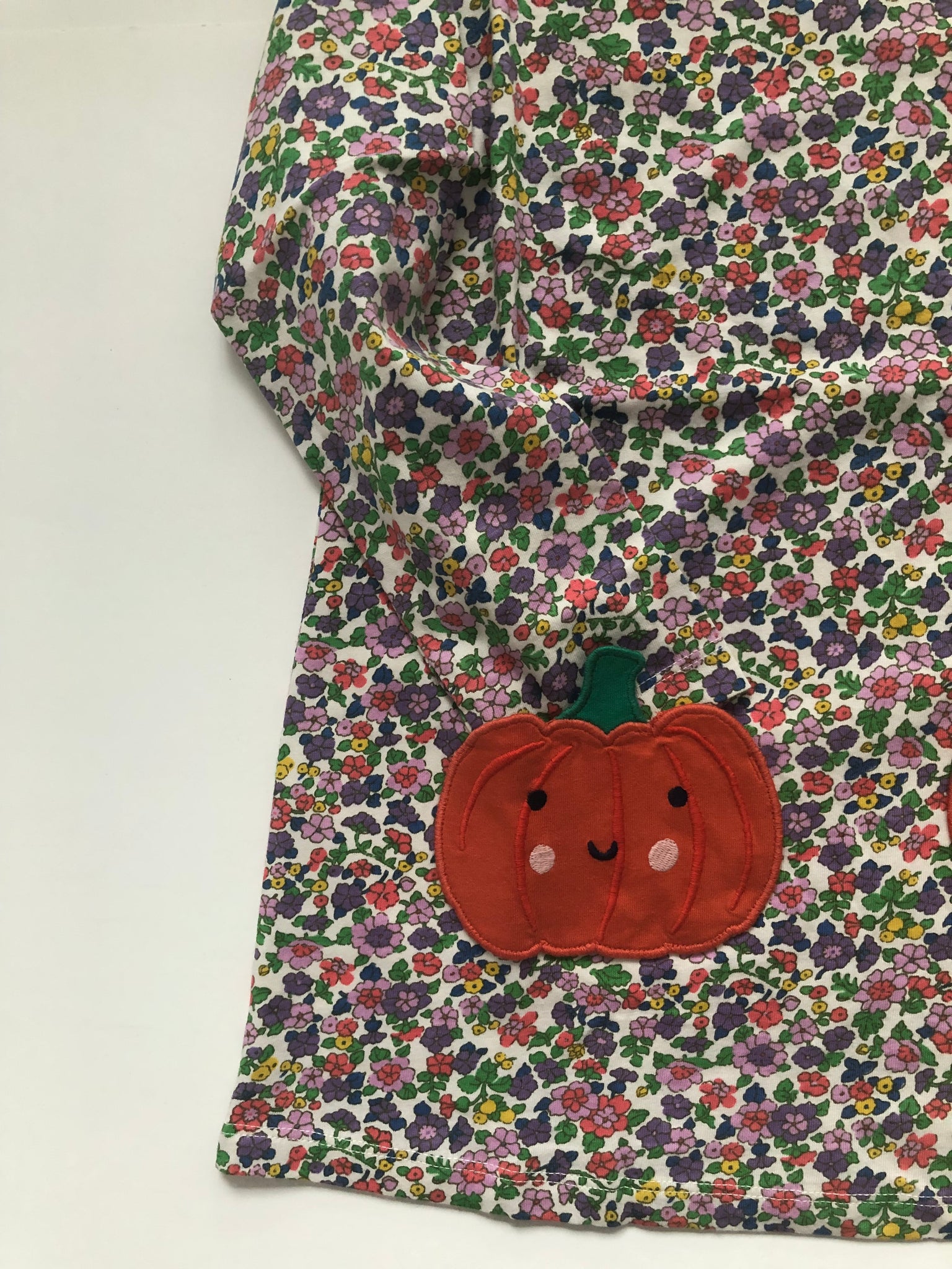 mini boden pumpkin dress NWOT Mini Boden Halloween Pumpkin Pocket Floral Dress Mini World Explorers