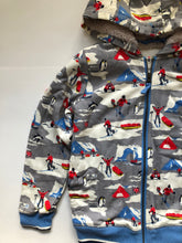 Load image into Gallery viewer, NWOT Mini Boden Shaggy-lined Printed Hoodie
