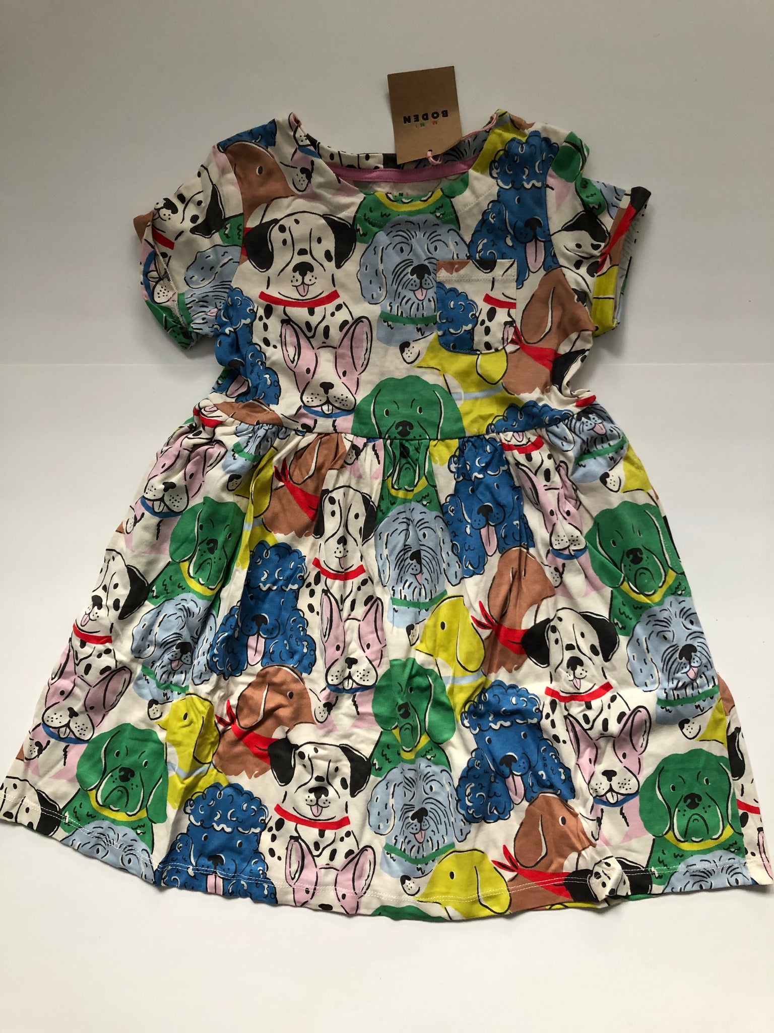 NEW Mini Boden Short-sleeved Fun Jersey Dress Mini World Explorers NEW Mini Boden Short-sleeved Fun Jersey Dress Mini World Explorers