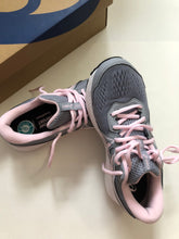 Load image into Gallery viewer, NWT Women ASICS Gel-Contend 7 Wide Shoes
