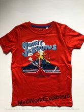 Load image into Gallery viewer, NWOT Mini Boden Educational Textured Nature Facts T-Shirt

