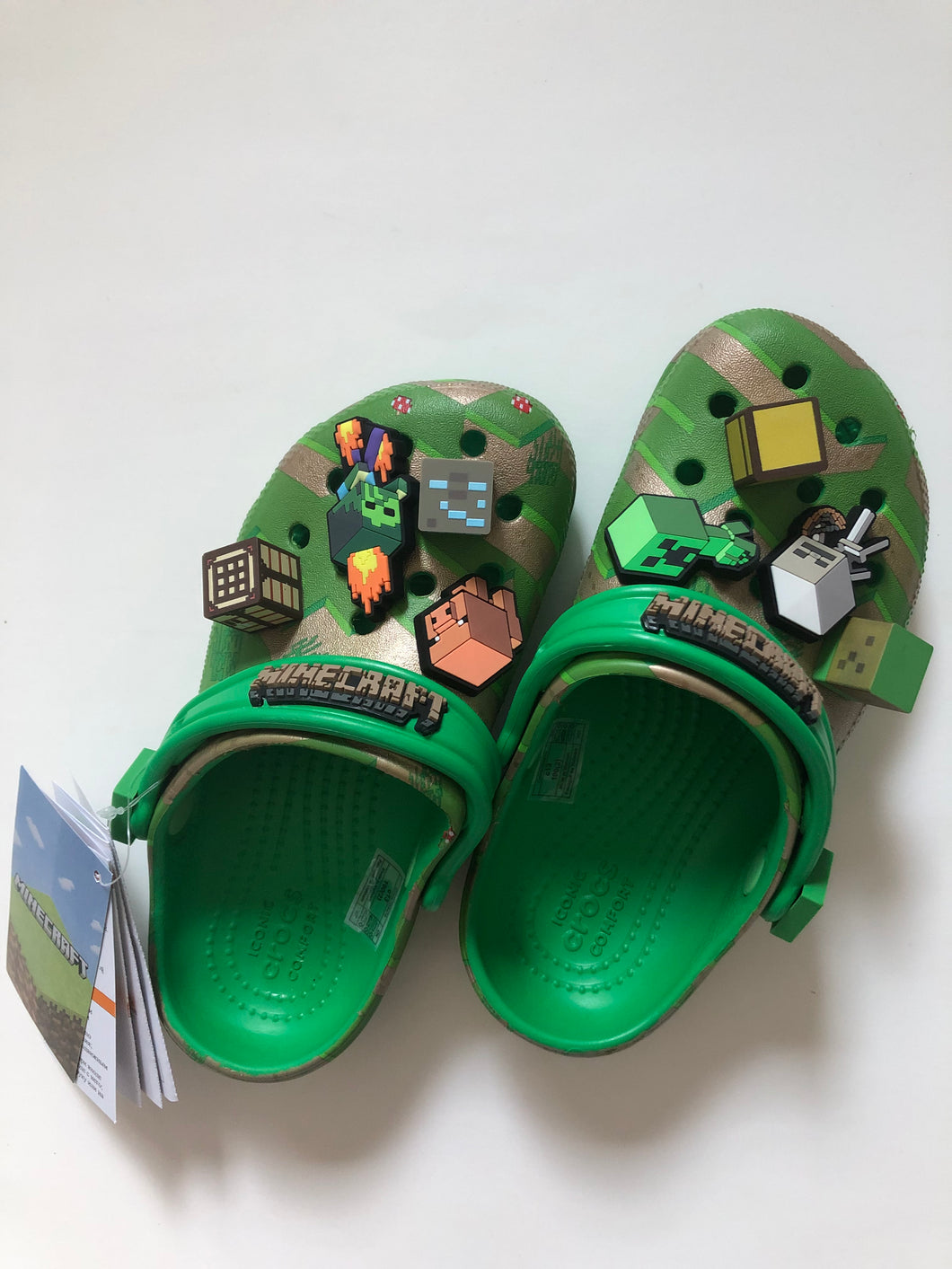 NWT Minecraft x Crocs Classic Clog - Little Kid / Big Kid
