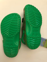 Load image into Gallery viewer, NWT Minecraft x Crocs Classic Clog - Little Kid / Big Kid
