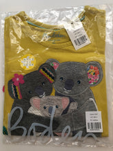 Load image into Gallery viewer, HTF NWT Mini Boden Hugging Applique T-shirt

