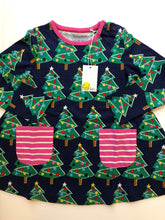 Load image into Gallery viewer, NWT Mini Boden Printed Jersey Pocket Tunic
