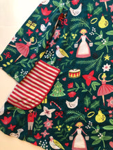 Load image into Gallery viewer, HTF VGUC Mini Boden 12 Days of Christmas Tunic
